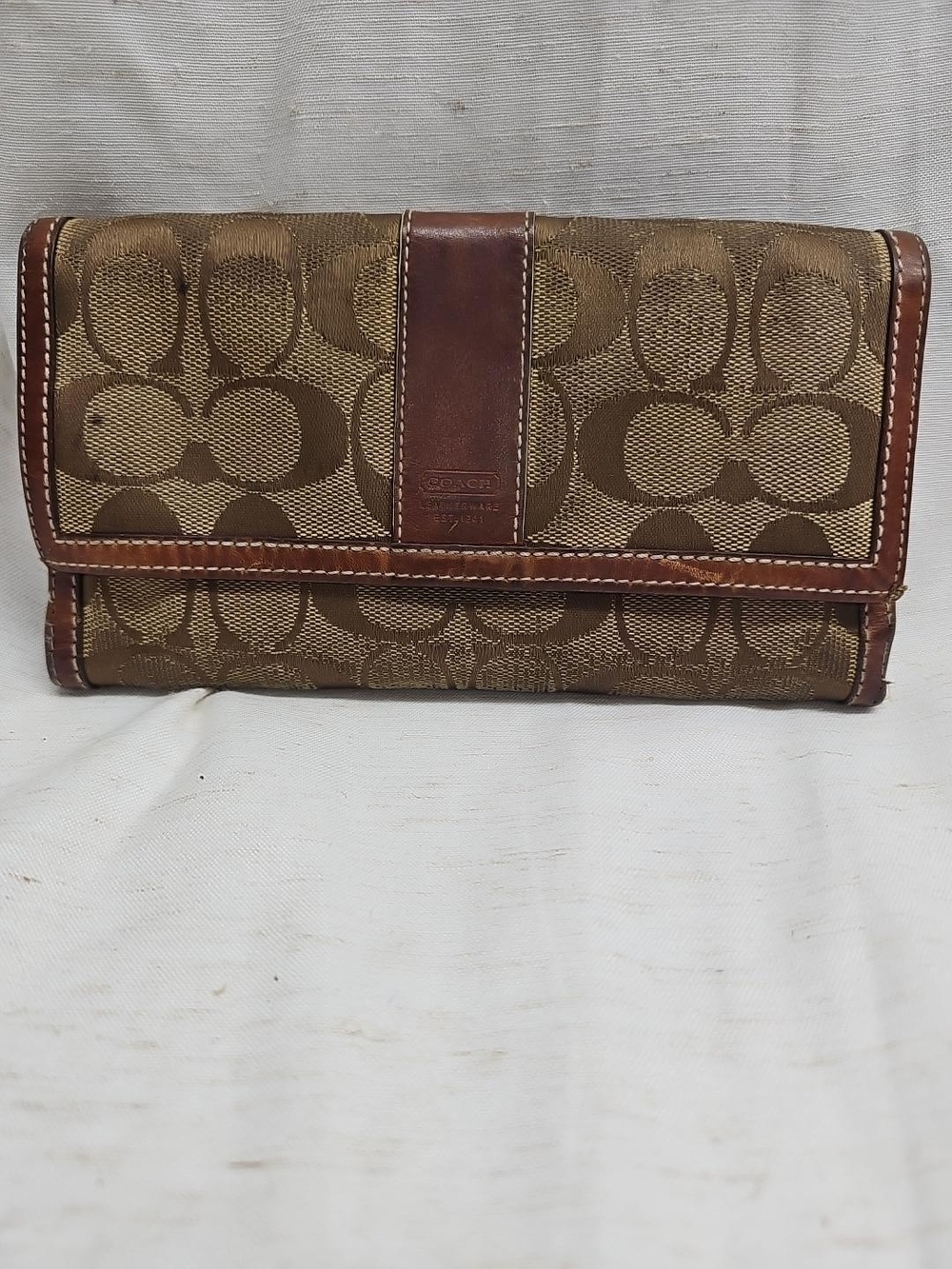 Coach Signature Canvas Continental Wallet in Brown